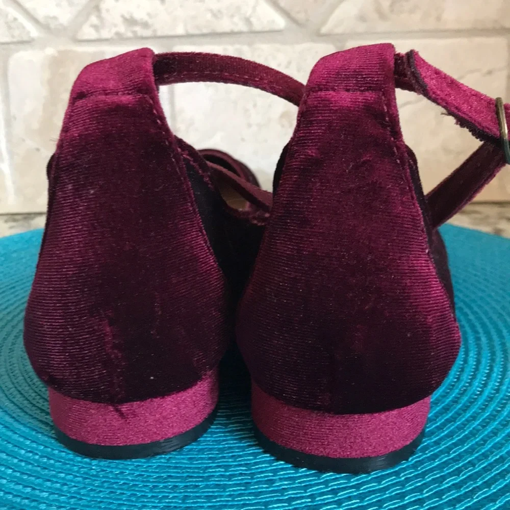 Gap Women's Velvet Ankle Tie Flats in Wine